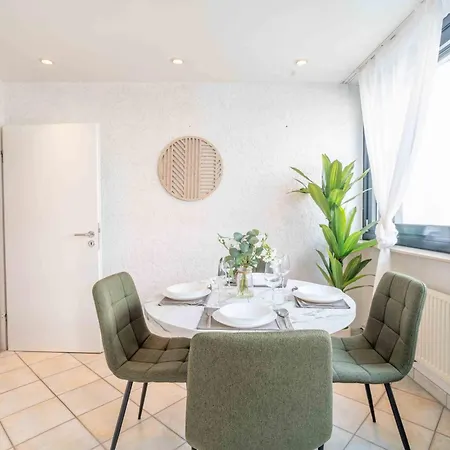 Am Hbf Mit 2 Schlafzimmern Und Sky *