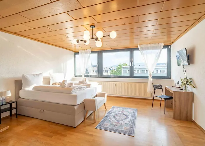 Am Hbf Mit 2 Schlafzimmern Und Sky Apartmán