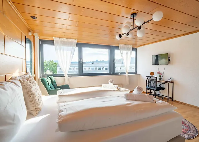 Am Hbf Mit 2 Schlafzimmern Und Sky *