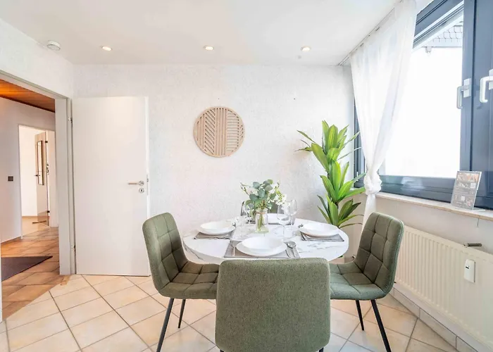 Am Hbf Mit 2 Schlafzimmern Und Sky *