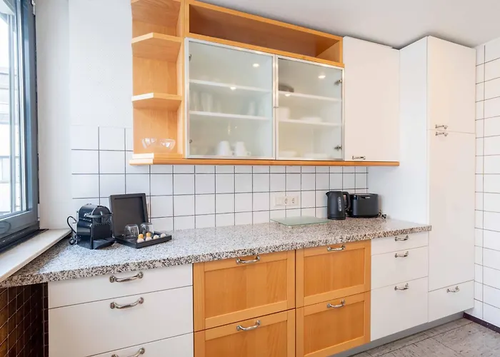 Am Hbf Mit 2 Schlafzimmern Und Sky * Koblenz (Rhineland-Palatinate)