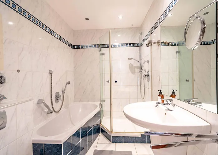 Am Hbf Mit 2 Schlafzimmern Und Sky